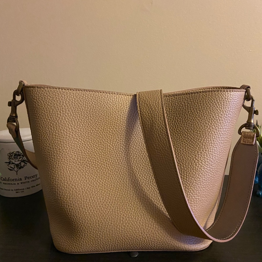 Angela Roi Angelou Mini Bucket